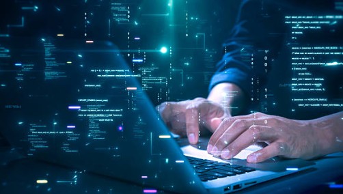 Licenziamento per giusta causa e abuso dei sistemi aziendali: la Cassazione conferma l’utilizzabilità dei dati informatici nel procedimento disciplinare