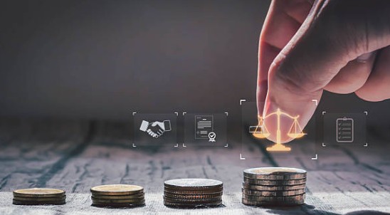 Accertamenti bancari sui professionisti: prova analitica del contribuente e limiti ai prelevamenti